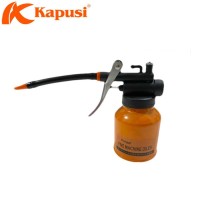 Kapusi Kaleng Oli 200cc Oil Can 200ml Pipa Fleksible Fine Machine Oiler K-1051